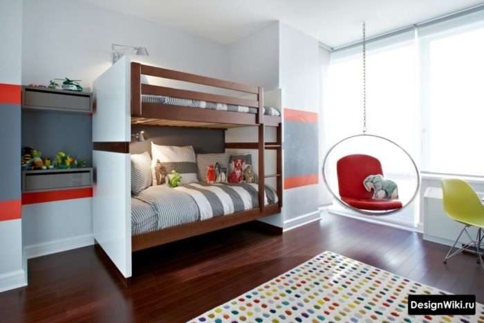 Двухъярусная кровать в комнате мальчика-подростка в стиле хай-тек