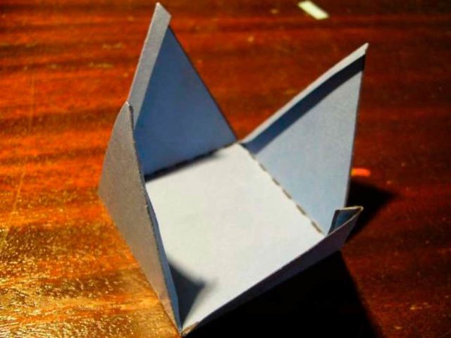 Пирамида бумажная