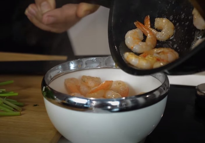 Как вкусно приготовить креветки – простые и вкусные рецепты