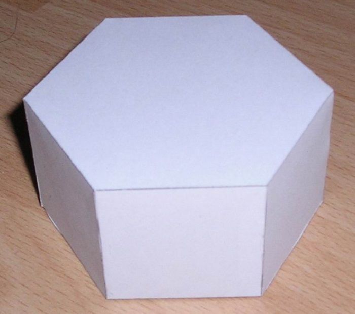 Объемный шестигранник из бумаги